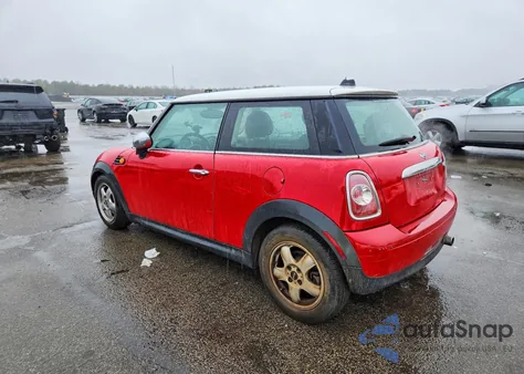 2011 Mini Cooper z USA, uszkodzony, nr VIN WMWSU3C5XBT251399